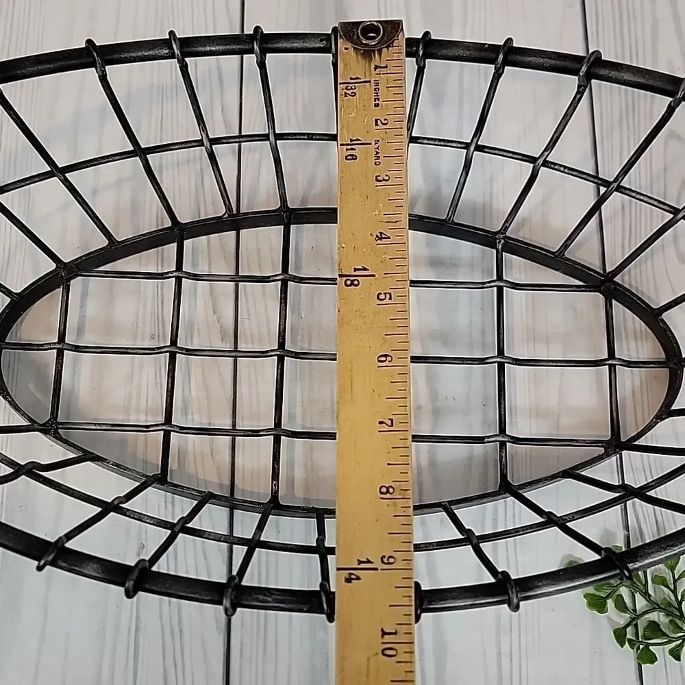Black Metal Wire Serving Basket